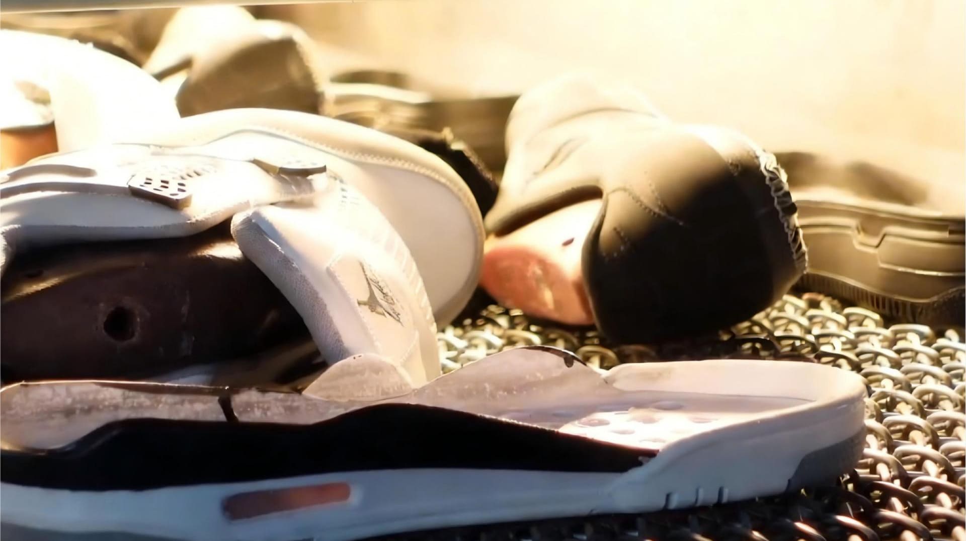 Glue Application & Heating