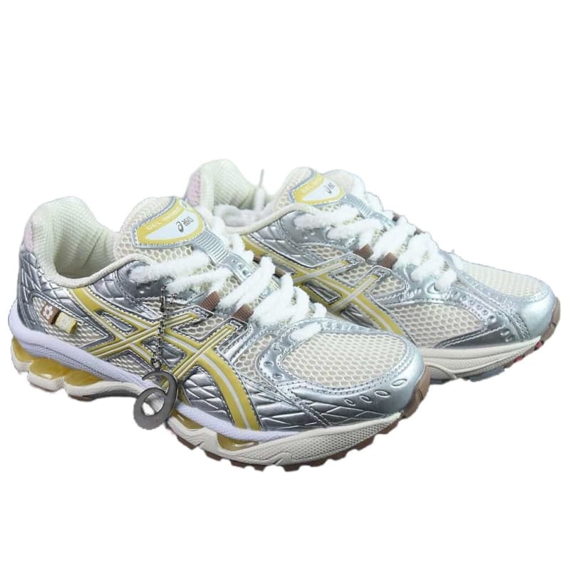 Asics4